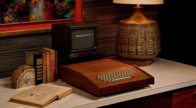 Apple'ın ilk bilgisayarı açık artırmada satıldı