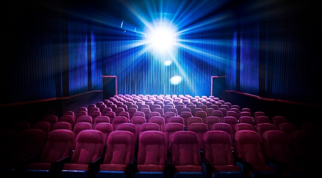 Sinema salonları çakallık peşinde