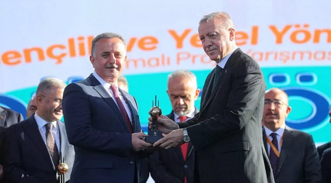 Erdoğan'dan Bağcılar'a "Spor Kenti" ödülü