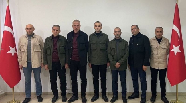 Libya'da alıkonulan 7 Türk, Türkiye'ye getirildi