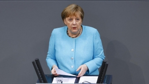 Merkel: "Önümüzde çok zor haftalar var"