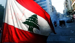 Protestocular bakanlık binasını bastı