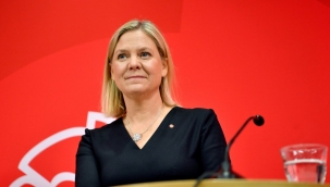 Seçildikten 7 saat sonra istifa ettiğini açıkladı