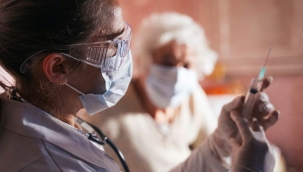 Yunanistan, aşı olmayanlara para cezası kesecek