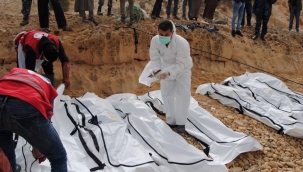 27 Afrikalı göçmenin cesedi Libya'da sahile vurdu