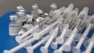 AB 200 milyon adet ek aşı alacak