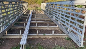 ABD'de 17,5 metrelik köprü çalındı