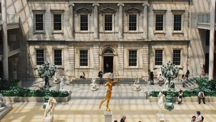 ABD'li koleksiyoner çalıntı eserleri iade ediyor