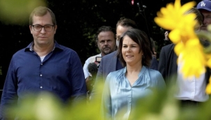 Almanya Dışişleri Bakanı'nın eşi işinden ayrıldı