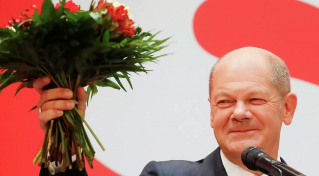 Almanya'nın yeni başbakanı Olaf Scholz oldu