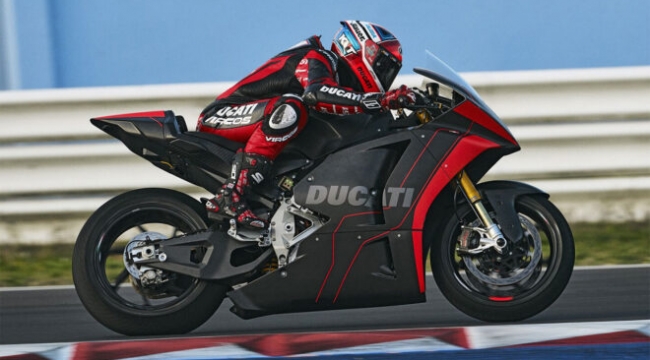 Ducati'nin elektrikli motoru ilk kez piste çıktı