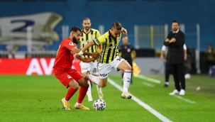 Fenerbahçe'de "yönetim istifa" sloganları