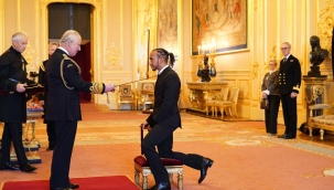 Lewis Hamilton, şövalye ilan edildi