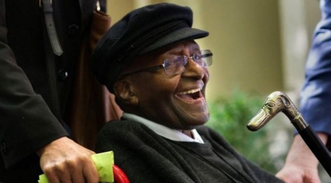 Nobel ödüllü başpiskopos Desmond Tutu öldü