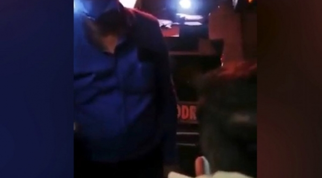 O yolcuyu taşımak zorundasın almaz!