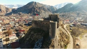 Oltu Kalesi restore edilmeyi bekliyor