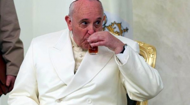 Papa Francis mutlu evliliğin formülünü verdi