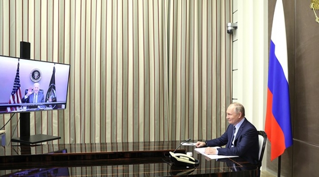 Putin ve Biden sanal zirvede bir araya geldi