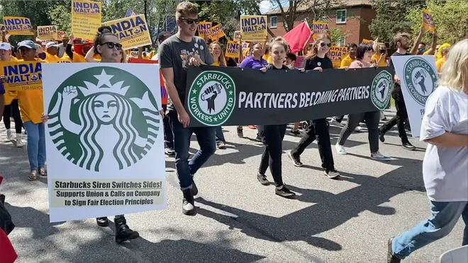 Starbucks çalışanları ilk kez ABD'de sendikalaştı