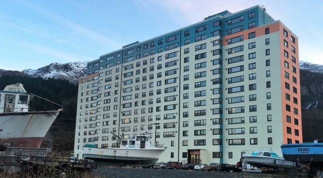 Tek çatı altında bir şehir: Whittier