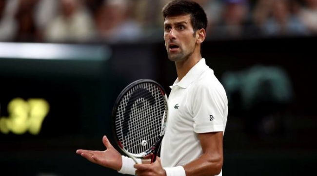 Aşısız Novac Djokovic, Avustralya'ya giremedi