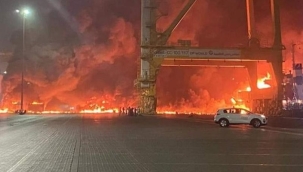 BAE'de 3 petrol tankeri havaya uçtu