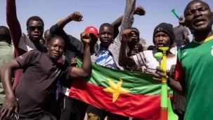 Burkina Faso'da askeri darbeye destek gösterileri