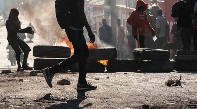 Haiti'de iki gazeteci diri diri yakıldı