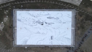 Hintli ressam devasa eseriyle rekor kırdı