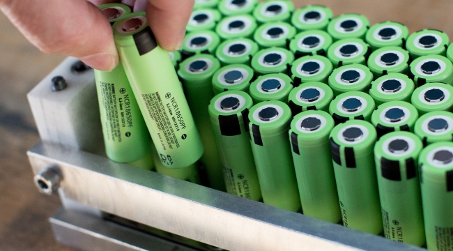 Hızlı ve çevre dostu yeni bir pil geliştirildi