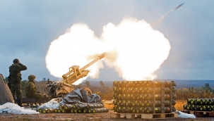 İsrail'den Suriye'ye topçu ateşi