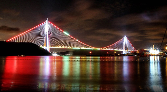 İstanbul Boğazı gemi trafiğine kapatıldı