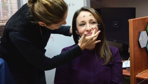 Kameralarla yalan tespiti yapabilen makine