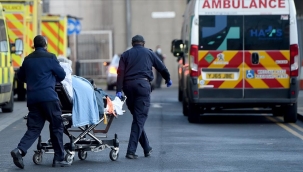 İngiltere'de karantina süresi 5 güne düşürüldü