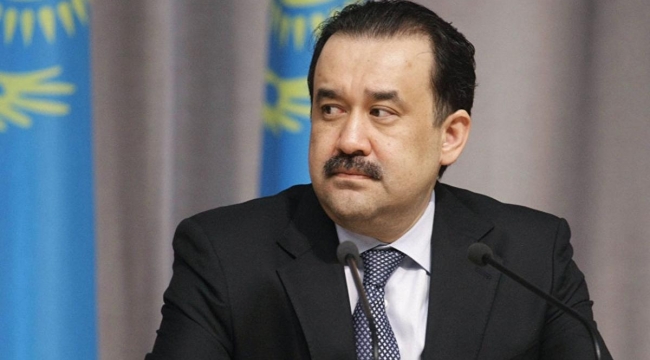 Kazakistan'da Masimov'a "vatan haini" suçlaması