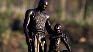 Kobe Bryant'ın öldüğü yere heykeli dikildi