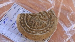 Mardin'de 1400 yıllık ampulla bulundu