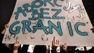 Polonya'da kürtaj talebi reddedilen kadın öldü