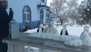 Sakarya'da kardan adamlarla cenaze namazı