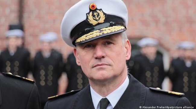 Schönbach: "Putin saygıyı hak ediyor"