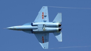 BAE, Çin'den 12 tane L15 tipi jet uçağı alacak