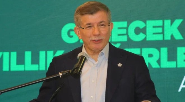 Davutoğlu: "Bizim masa yuvarlak, onlarınki köşeli"
