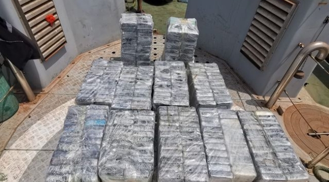 Gine açıklarındaki Türk teknesinde 528 kilo kokain ele geçirildi