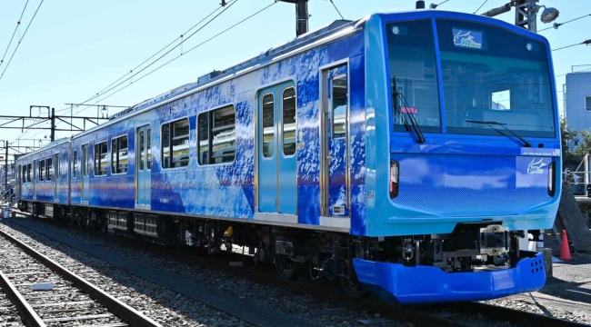 Japonya'da hidrojenle çalışan ilk tren tanıtıldı