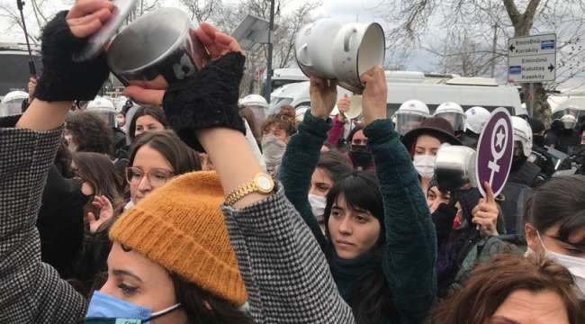 Kadıköy'de zamlara kap kacaklı protesto 