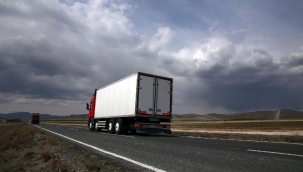 Kamyoncular akaryakıt zamlarına isyanda