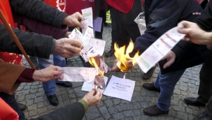 KESK fatura yakma eylemi yaptı