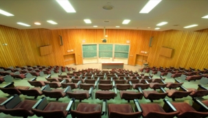 Özel üniversitede düşük maaş sorunu büyüyor