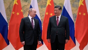 Pekin'e giden Putin, Çinli mevkidaşı Şi ile görüştü