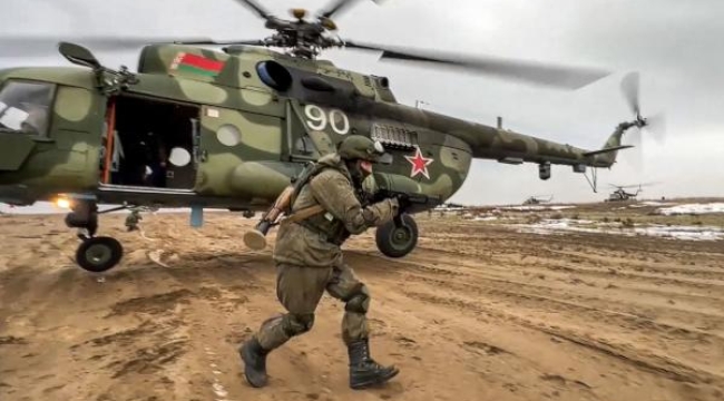 Rusya ve Belarus'tan askeri tatbikata devam kararı